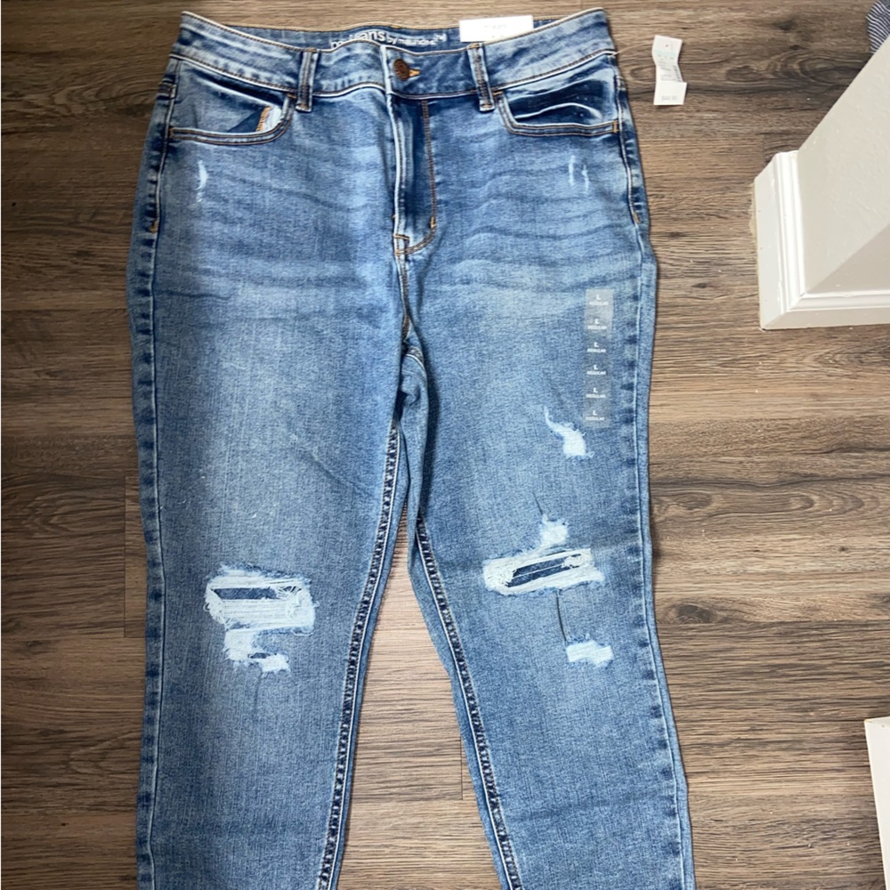 NWT Maurice’s high rise ripped Jegging